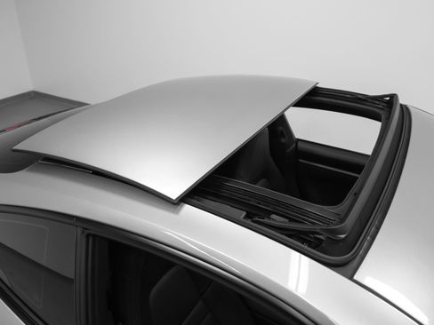 Certified 2020 Porsche 911 Carrera RWD image 31