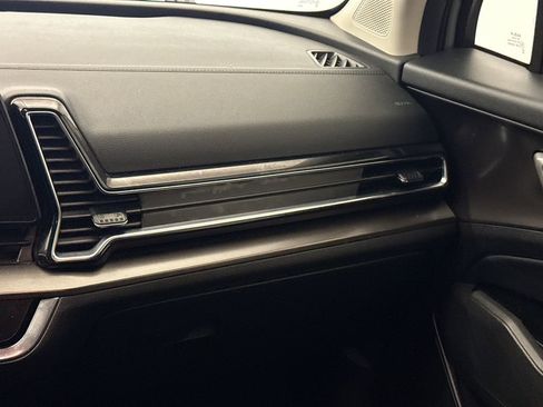 Used 2024 Kia Sportage EX FWD image 15