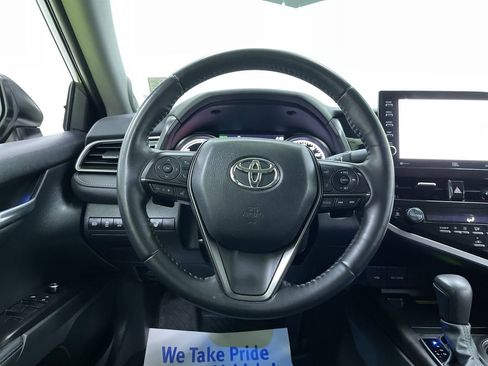 Used 2024 Toyota Camry XSE w/ Navigation Package image 19