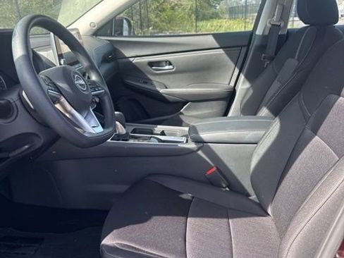 Used 2025 Nissan Sentra SV w/ Trunk Package image 10