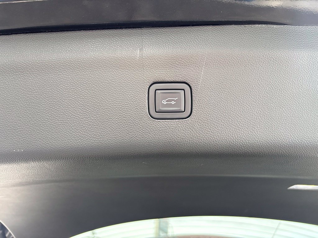 Used 2024 Buick Enclave Essence w/ Sport Touring Edition AWD/4WD image 30