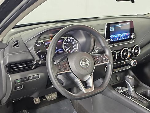 Used 2023 Nissan Sentra SV FWD image 15