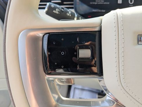 Used 2024 Land Rover Range Rover SE image 15