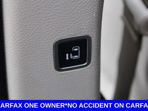 Used 2017 Chrysler Pacifica Touring-L image 28