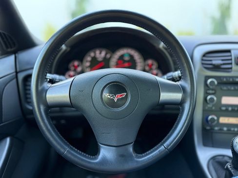 Used 2007 Chevrolet Corvette Coupe RWD image 24