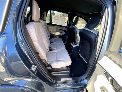 New 2026 Volvo XC90 T8 Ultra w/ Protection Package Premier image 27