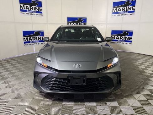 Used 2025 Toyota Camry SE FWD image 15