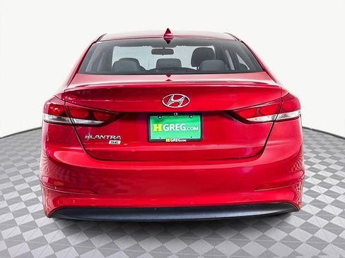 Used 2017 Hyundai Elantra SE image 8