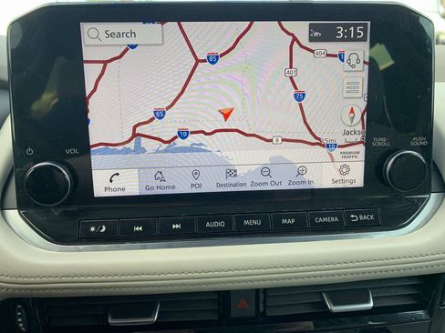 Used 2023 Nissan Rogue SL w/ SL Premium Package image 16