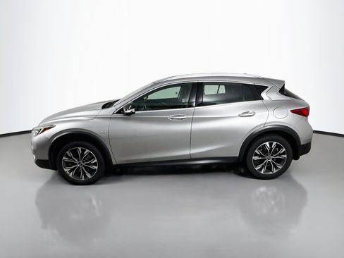 Used 2018 INFINITI QX30 AWD image 4