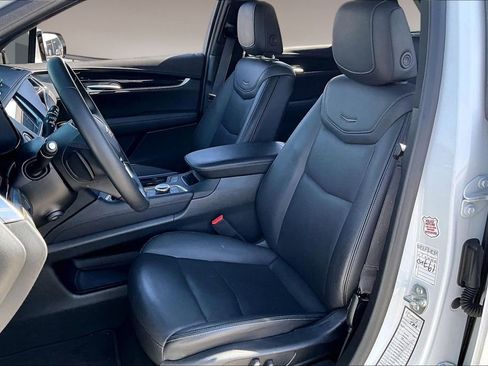 Used 2025 Cadillac XT5 Premium Luxury image 25