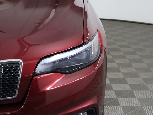 Used 2019 Jeep Cherokee Latitude Plus w/ Cold Weather Group image 11