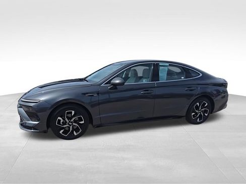 Certified 2025 Hyundai Sonata SEL AWD/4WD image 4