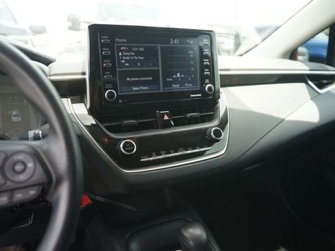 Used 2021 Toyota Corolla LE FWD image 26
