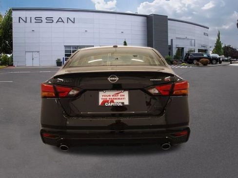 New 2026 Nissan Altima 2.5 SR w/ SR Midnight Edition Package AWD/4WD image 3