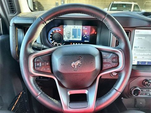 Used 2024 Ford Bronco Badlands image 14