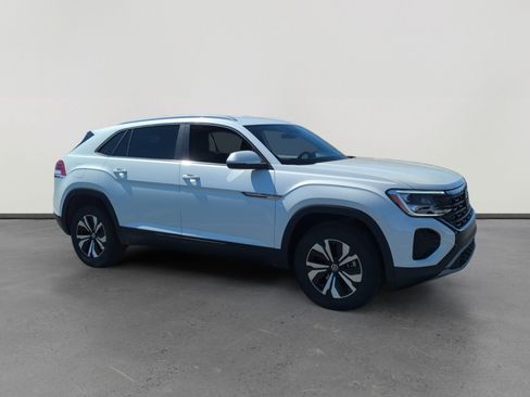 New 2026 Volkswagen Atlas Cross Sport SE image 7