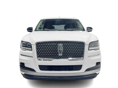 Used 2024 Lincoln Navigator Premiere image 6