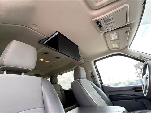 Used 2016 Nissan NV 3500 SV w/ SV Technology Package image 25