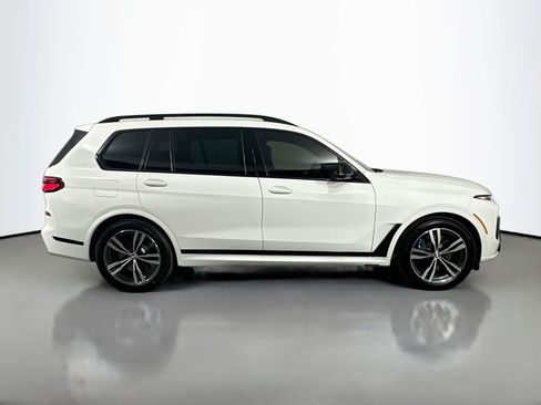 New 2026 BMW X7 M60i image 4