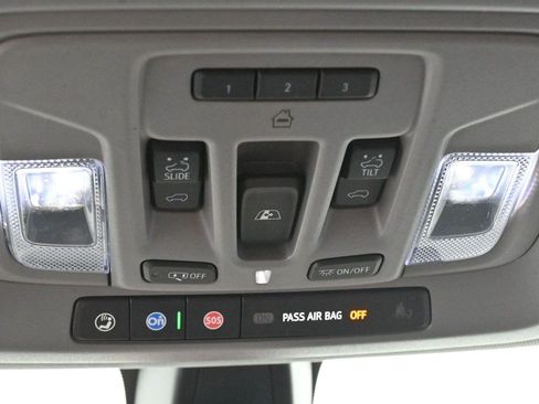 Used 2022 GMC Sierra 1500 Denali w/ Denali Premium Package AWD/4WD image 28