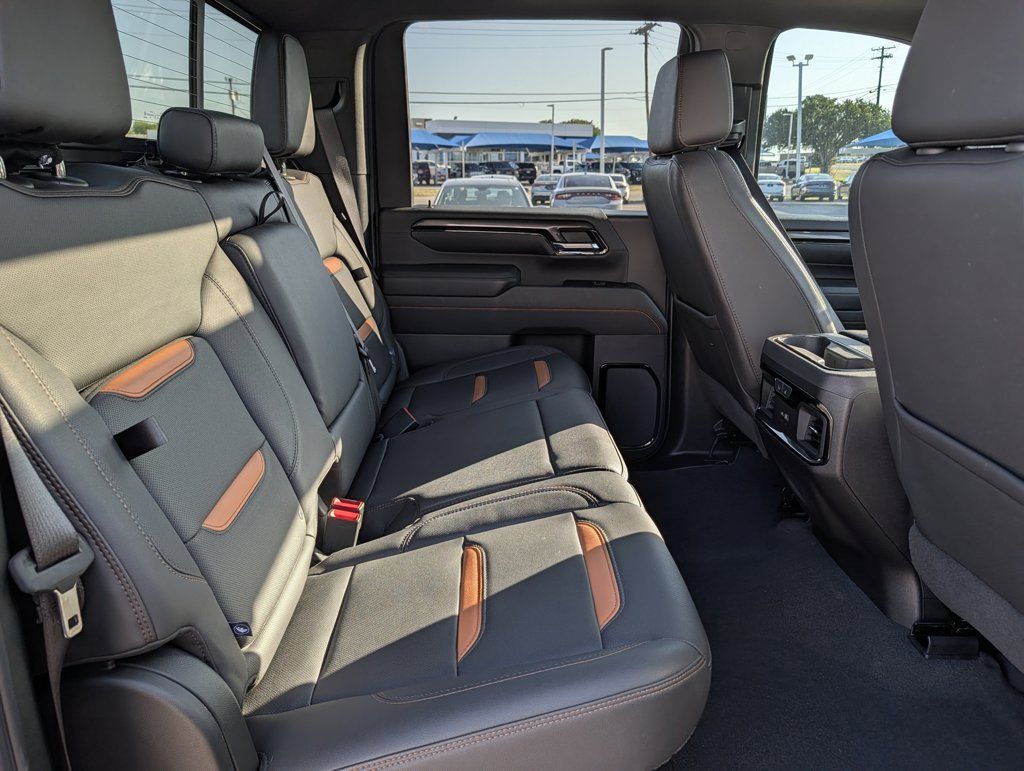 Used 2024 GMC Sierra 2500 AT4 w/ AT4 Premium Plus Package AWD/4WD image 32