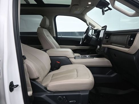 Used 2022 Ford Expedition Max Limited AWD/4WD image 15
