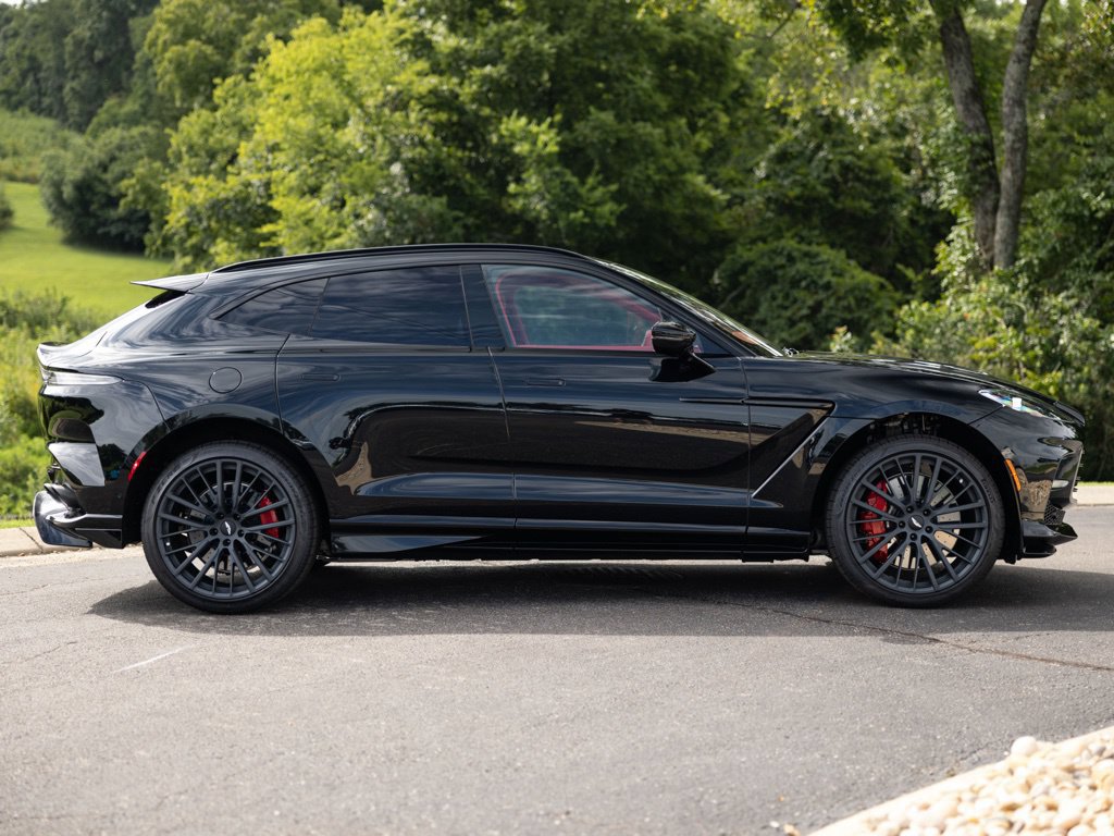 Used 2026 Aston Martin DBX 707 AWD/4WD image 8