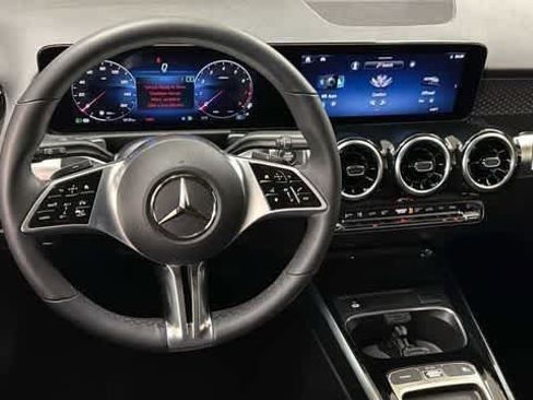 Certified 2026 Mercedes-Benz GLB 250 4MATIC image 26