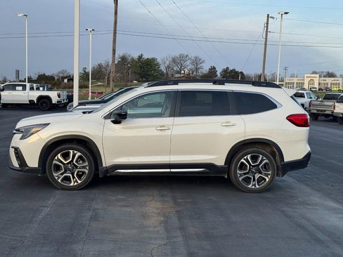 Used 2024 Subaru Ascent Limited image 2