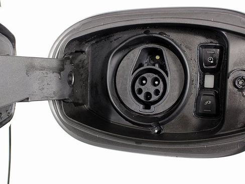 Used 2023 Porsche Cayenne image 19