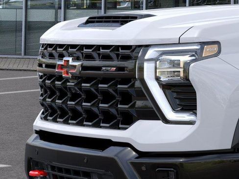 New 2026 Chevrolet Silverado 2500 ZR2 image 13