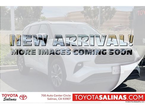 Used 2023 Toyota Highlander XLE image 1