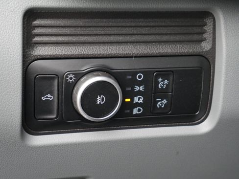 Certified 2024 Ford F250 XL w/ XL Chrome Package image 5