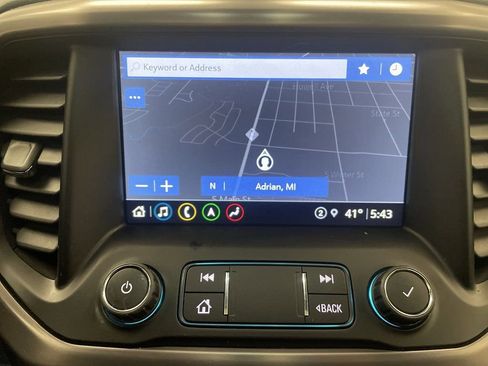 Used 2022 GMC Acadia AT4 image 8