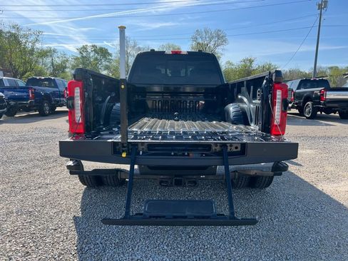 Used 2024 Ford F350 Lariat w/ FX4 Off-Road Package image 16