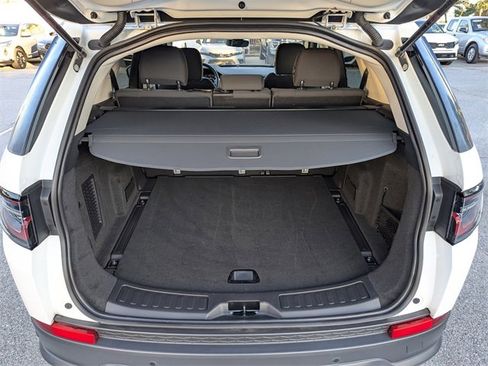 Used 2020 Land Rover Discovery Sport image 28