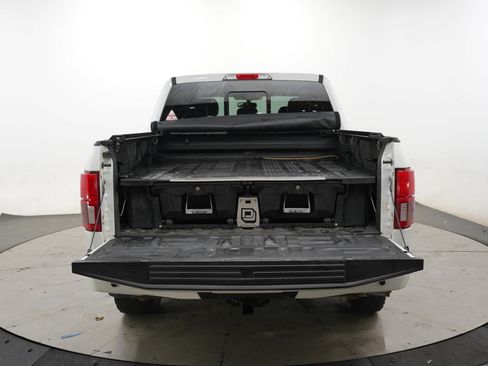 Used 2019 Ford F150 Lariat w/ Equipment Group 502A Luxury AWD/4WD image 17