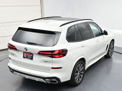 Used 2024 BMW X5 xDrive40i w/ M Sport Package AWD/4WD image 44