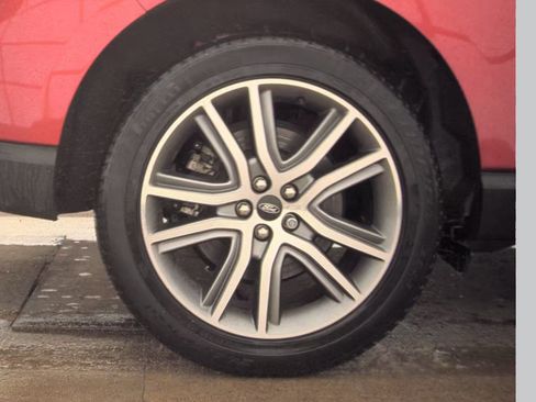 Used 2023 Ford Edge Titanium image 11