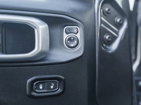 Used 2020 Jeep Wrangler Sport image 35