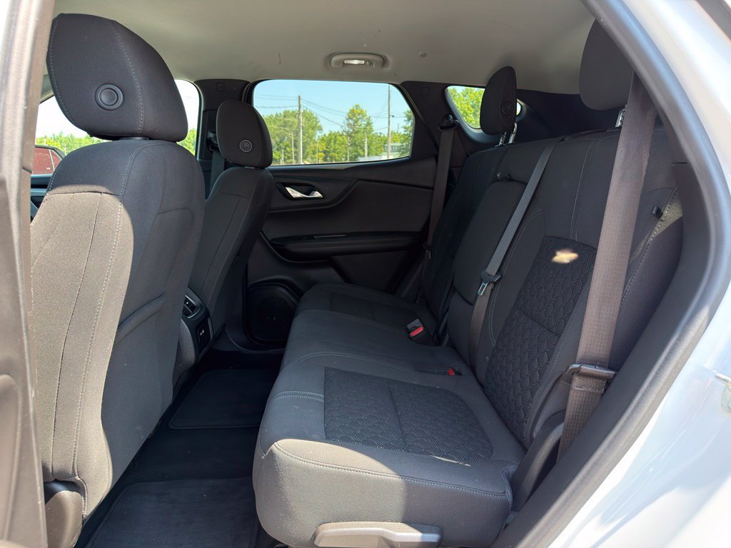 Used 2021 Chevrolet Blazer LT w/ LPO, Cargo Package FWD image 3