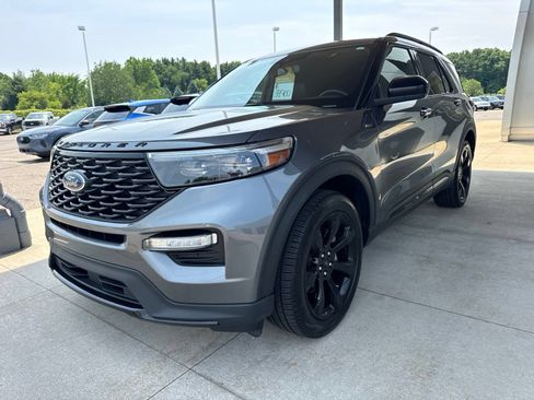 Certified 2024 Ford Explorer ST-Line w/ Class IV Trailer Tow Package AWD/4WD image 3