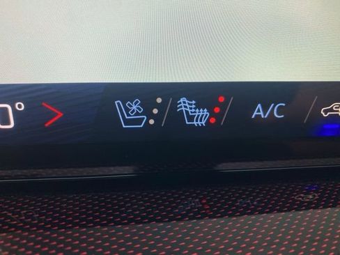 New 2026 Chevrolet Traverse RS image 17