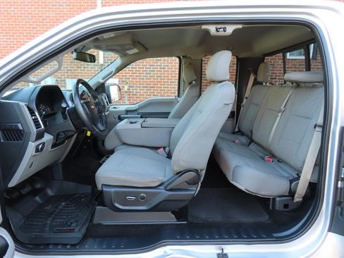 Used 2015 Ford F150 XLT w/ Equipment Group 301A Mid image 16