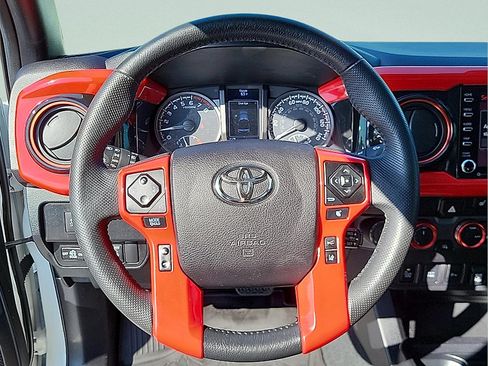 Used 2021 Toyota Tacoma TRD Pro AWD/4WD image 16