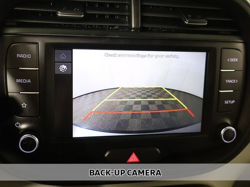 Used 2023 Kia Soul LX w/ LX Technology Package image 5