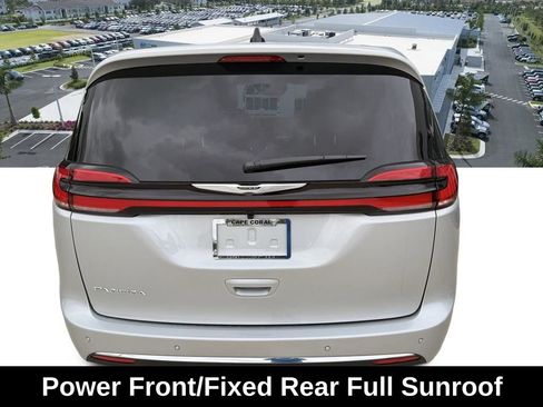 New 2026 Chrysler Pacifica Select image 5