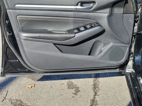 Used 2023 Nissan Altima 2.5 SV w/ SV Premium Package image 26