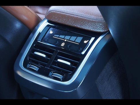 Used 2022 Volvo S60 B5 Inscription w/ Advanced Package image 16